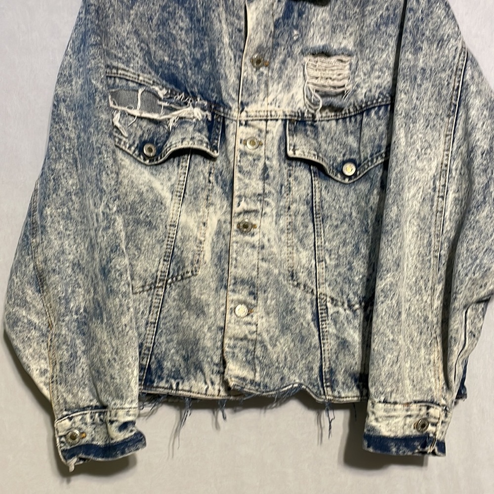 Vintage Hollywood Era Distressed Jean Jacket - Picture 2 of 4